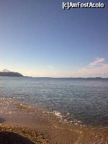 [P73] Muntele Athos, in stanga. Locurile unde se putea face nudism (pe insula Amouliani), in dreapta » foto by Aeerdna*
 - 
<span class="allrVoted glyphicon glyphicon-heart hidden" id="av152955"></span>
<a class="m-l-10 hidden" id="sv152955" onclick="voting_Foto_DelVot(,152955,7829)" role="button">șterge vot <span class="glyphicon glyphicon-remove"></span></a>
<a id="v9152955" class=" c-red"  onclick="voting_Foto_SetVot(152955)" role="button"><span class="glyphicon glyphicon-heart-empty"></span> <b>LIKE</b> = Votează poza</a> <img class="hidden"  id="f152955W9" src="/imagini/loader.gif" border="0" /><span class="AjErrMes hidden" id="e152955ErM"></span>