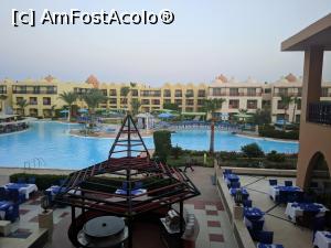 [P08] Vedere din Lobby Bar » foto by Ccucu
 - 
<span class="allrVoted glyphicon glyphicon-heart hidden" id="av1013986"></span>
<a class="m-l-10 hidden" id="sv1013986" onclick="voting_Foto_DelVot(,1013986,7832)" role="button">șterge vot <span class="glyphicon glyphicon-remove"></span></a>
<a id="v91013986" class=" c-red"  onclick="voting_Foto_SetVot(1013986)" role="button"><span class="glyphicon glyphicon-heart-empty"></span> <b>LIKE</b> = Votează poza</a> <img class="hidden"  id="f1013986W9" src="/imagini/loader.gif" border="0" /><span class="AjErrMes hidden" id="e1013986ErM"></span>