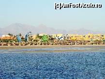 [P04] Hotelul si aquaparkul fotografiate de pe ponton; marea este usor retrasa, fiind inceputul refluxului » foto by basaku
 - 
<span class="allrVoted glyphicon glyphicon-heart hidden" id="av161476"></span>
<a class="m-l-10 hidden" id="sv161476" onclick="voting_Foto_DelVot(,161476,7832)" role="button">șterge vot <span class="glyphicon glyphicon-remove"></span></a>
<a id="v9161476" class=" c-red"  onclick="voting_Foto_SetVot(161476)" role="button"><span class="glyphicon glyphicon-heart-empty"></span> <b>LIKE</b> = Votează poza</a> <img class="hidden"  id="f161476W9" src="/imagini/loader.gif" border="0" /><span class="AjErrMes hidden" id="e161476ErM"></span>