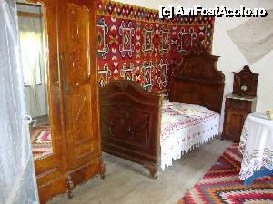 [P41] Mobilier din lemn frumos sculptat - Casa Dumitrești.  » foto by Floryn81
 - 
<span class="allrVoted glyphicon glyphicon-heart hidden" id="av482197"></span>
<a class="m-l-10 hidden" id="sv482197" onclick="voting_Foto_DelVot(,482197,7833)" role="button">șterge vot <span class="glyphicon glyphicon-remove"></span></a>
<a id="v9482197" class=" c-red"  onclick="voting_Foto_SetVot(482197)" role="button"><span class="glyphicon glyphicon-heart-empty"></span> <b>LIKE</b> = Votează poza</a> <img class="hidden"  id="f482197W9" src="/imagini/loader.gif" border="0" /><span class="AjErrMes hidden" id="e482197ErM"></span>
