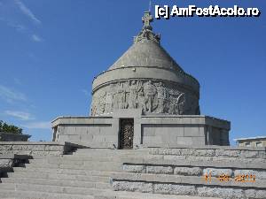 [P02] Mărăşeşti - Mausoleul Eroilor. Detaliu din basorelieful care decorează cupola.  » foto by iulianic
 - 
<span class="allrVoted glyphicon glyphicon-heart hidden" id="av464314"></span>
<a class="m-l-10 hidden" id="sv464314" onclick="voting_Foto_DelVot(,464314,7833)" role="button">șterge vot <span class="glyphicon glyphicon-remove"></span></a>
<a id="v9464314" class=" c-red"  onclick="voting_Foto_SetVot(464314)" role="button"><span class="glyphicon glyphicon-heart-empty"></span> <b>LIKE</b> = Votează poza</a> <img class="hidden"  id="f464314W9" src="/imagini/loader.gif" border="0" /><span class="AjErrMes hidden" id="e464314ErM"></span>