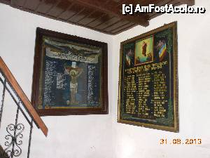 [P27] Fosta Mănăstire Soveja - În pridvorul bisericii, pomelnice de eroi.  » foto by iulianic
 - 
<span class="allrVoted glyphicon glyphicon-heart hidden" id="av465290"></span>
<a class="m-l-10 hidden" id="sv465290" onclick="voting_Foto_DelVot(,465290,7833)" role="button">șterge vot <span class="glyphicon glyphicon-remove"></span></a>
<a id="v9465290" class=" c-red"  onclick="voting_Foto_SetVot(465290)" role="button"><span class="glyphicon glyphicon-heart-empty"></span> <b>LIKE</b> = Votează poza</a> <img class="hidden"  id="f465290W9" src="/imagini/loader.gif" border="0" /><span class="AjErrMes hidden" id="e465290ErM"></span>