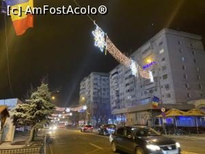 [P24] Focsani - Targul de Craciun seara si strazi luminate » foto by mishu
 - 
<span class="allrVoted glyphicon glyphicon-heart hidden" id="av1344498"></span>
<a class="m-l-10 hidden" id="sv1344498" onclick="voting_Foto_DelVot(,1344498,7833)" role="button">șterge vot <span class="glyphicon glyphicon-remove"></span></a>
<a id="v91344498" class=" c-red"  onclick="voting_Foto_SetVot(1344498)" role="button"><span class="glyphicon glyphicon-heart-empty"></span> <b>LIKE</b> = Votează poza</a> <img class="hidden"  id="f1344498W9" src="/imagini/loader.gif" border="0" /><span class="AjErrMes hidden" id="e1344498ErM"></span>
