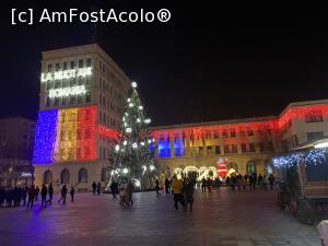 [P37] Focsani - Targul de Craciun seara » foto by mishu
 - 
<span class="allrVoted glyphicon glyphicon-heart hidden" id="av1344511"></span>
<a class="m-l-10 hidden" id="sv1344511" onclick="voting_Foto_DelVot(,1344511,7833)" role="button">șterge vot <span class="glyphicon glyphicon-remove"></span></a>
<a id="v91344511" class=" c-red"  onclick="voting_Foto_SetVot(1344511)" role="button"><span class="glyphicon glyphicon-heart-empty"></span> <b>LIKE</b> = Votează poza</a> <img class="hidden"  id="f1344511W9" src="/imagini/loader.gif" border="0" /><span class="AjErrMes hidden" id="e1344511ErM"></span>