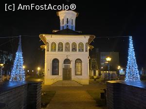[P39] Focsani - Targul de Craciun, biserica din piata Unirii » foto by mishu
 - 
<span class="allrVoted glyphicon glyphicon-heart hidden" id="av1344513"></span>
<a class="m-l-10 hidden" id="sv1344513" onclick="voting_Foto_DelVot(,1344513,7833)" role="button">șterge vot <span class="glyphicon glyphicon-remove"></span></a>
<a id="v91344513" class=" c-red"  onclick="voting_Foto_SetVot(1344513)" role="button"><span class="glyphicon glyphicon-heart-empty"></span> <b>LIKE</b> = Votează poza</a> <img class="hidden"  id="f1344513W9" src="/imagini/loader.gif" border="0" /><span class="AjErrMes hidden" id="e1344513ErM"></span>