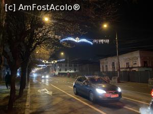 [P50] Focsani - Targul de Craciun seara, decoruri pe strazi » foto by mishu
 - 
<span class="allrVoted glyphicon glyphicon-heart hidden" id="av1344524"></span>
<a class="m-l-10 hidden" id="sv1344524" onclick="voting_Foto_DelVot(,1344524,7833)" role="button">șterge vot <span class="glyphicon glyphicon-remove"></span></a>
<a id="v91344524" class=" c-red"  onclick="voting_Foto_SetVot(1344524)" role="button"><span class="glyphicon glyphicon-heart-empty"></span> <b>LIKE</b> = Votează poza</a> <img class="hidden"  id="f1344524W9" src="/imagini/loader.gif" border="0" /><span class="AjErrMes hidden" id="e1344524ErM"></span>