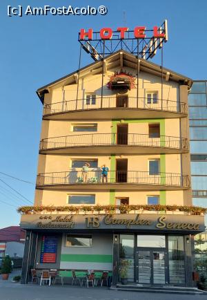 [P01] Hotel Seneca - vedere frontală » foto by Carmen Ion
 - 
<span class="allrVoted glyphicon glyphicon-heart hidden" id="av1459954"></span>
<a class="m-l-10 hidden" id="sv1459954" onclick="voting_Foto_DelVot(,1459954,7839)" role="button">șterge vot <span class="glyphicon glyphicon-remove"></span></a>
<a id="v91459954" class=" c-red"  onclick="voting_Foto_SetVot(1459954)" role="button"><span class="glyphicon glyphicon-heart-empty"></span> <b>LIKE</b> = Votează poza</a> <img class="hidden"  id="f1459954W9" src="/imagini/loader.gif" border="0" /><span class="AjErrMes hidden" id="e1459954ErM"></span>