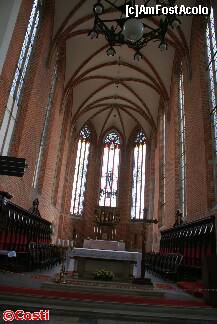 [P17] Biserica Sfintei Cruci. Vedere spre altar. » foto by Costi
 - 
<span class="allrVoted glyphicon glyphicon-heart hidden" id="av278849"></span>
<a class="m-l-10 hidden" id="sv278849" onclick="voting_Foto_DelVot(,278849,7843)" role="button">șterge vot <span class="glyphicon glyphicon-remove"></span></a>
<a id="v9278849" class=" c-red"  onclick="voting_Foto_SetVot(278849)" role="button"><span class="glyphicon glyphicon-heart-empty"></span> <b>LIKE</b> = Votează poza</a> <img class="hidden"  id="f278849W9" src="/imagini/loader.gif" border="0" /><span class="AjErrMes hidden" id="e278849ErM"></span>