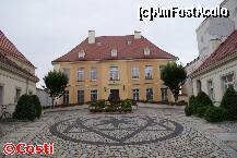 [P19] Palatul episcopal, sediul oficial al Mitropoliei şi reşedinţa arhiepiscopului de Wroclaw. » foto by Costi
 - 
<span class="allrVoted glyphicon glyphicon-heart hidden" id="av278851"></span>
<a class="m-l-10 hidden" id="sv278851" onclick="voting_Foto_DelVot(,278851,7843)" role="button">șterge vot <span class="glyphicon glyphicon-remove"></span></a>
<a id="v9278851" class=" c-red"  onclick="voting_Foto_SetVot(278851)" role="button"><span class="glyphicon glyphicon-heart-empty"></span> <b>LIKE</b> = Votează poza</a> <img class="hidden"  id="f278851W9" src="/imagini/loader.gif" border="0" /><span class="AjErrMes hidden" id="e278851ErM"></span>