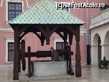 [P09] Polonia - Castelul Lublin - Curtea interioara. Omul din fantana. » foto by popescu.borsa*
 - 
<span class="allrVoted glyphicon glyphicon-heart hidden" id="av155307"></span>
<a class="m-l-10 hidden" id="sv155307" onclick="voting_Foto_DelVot(,155307,7858)" role="button">șterge vot <span class="glyphicon glyphicon-remove"></span></a>
<a id="v9155307" class=" c-red"  onclick="voting_Foto_SetVot(155307)" role="button"><span class="glyphicon glyphicon-heart-empty"></span> <b>LIKE</b> = Votează poza</a> <img class="hidden"  id="f155307W9" src="/imagini/loader.gif" border="0" /><span class="AjErrMes hidden" id="e155307ErM"></span>