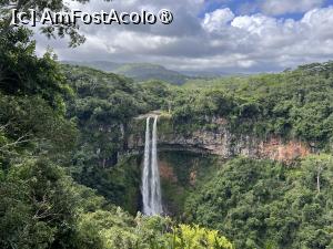 [P07] Cascada Chamarel » foto by patrick007
 - 
<span class="allrVoted glyphicon glyphicon-heart hidden" id="av1427308"></span>
<a class="m-l-10 hidden" id="sv1427308" onclick="voting_Foto_DelVot(,1427308,7864)" role="button">șterge vot <span class="glyphicon glyphicon-remove"></span></a>
<a id="v91427308" class=" c-red"  onclick="voting_Foto_SetVot(1427308)" role="button"><span class="glyphicon glyphicon-heart-empty"></span> <b>LIKE</b> = Votează poza</a> <img class="hidden"  id="f1427308W9" src="/imagini/loader.gif" border="0" /><span class="AjErrMes hidden" id="e1427308ErM"></span>