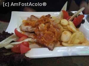[P09] Claro Bisztro - cotlet de porc gătit în stil unguresc » foto by crismis
 - 
<span class="allrVoted glyphicon glyphicon-heart hidden" id="av1042477"></span>
<a class="m-l-10 hidden" id="sv1042477" onclick="voting_Foto_DelVot(,1042477,7866)" role="button">șterge vot <span class="glyphicon glyphicon-remove"></span></a>
<a id="v91042477" class=" c-red"  onclick="voting_Foto_SetVot(1042477)" role="button"><span class="glyphicon glyphicon-heart-empty"></span> <b>LIKE</b> = Votează poza</a> <img class="hidden"  id="f1042477W9" src="/imagini/loader.gif" border="0" /><span class="AjErrMes hidden" id="e1042477ErM"></span>