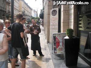 [P01] In fata restaurantului Trofea ne pregatim sa intram » foto by mishu
 - 
<span class="allrVoted glyphicon glyphicon-heart hidden" id="av702929"></span>
<a class="m-l-10 hidden" id="sv702929" onclick="voting_Foto_DelVot(,702929,7866)" role="button">șterge vot <span class="glyphicon glyphicon-remove"></span></a>
<a id="v9702929" class=" c-red"  onclick="voting_Foto_SetVot(702929)" role="button"><span class="glyphicon glyphicon-heart-empty"></span> <b>LIKE</b> = Votează poza</a> <img class="hidden"  id="f702929W9" src="/imagini/loader.gif" border="0" /><span class="AjErrMes hidden" id="e702929ErM"></span>