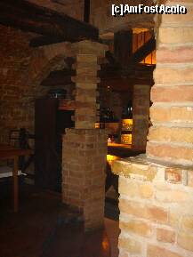 [P11] Central Cellar Restaurant & Wine Bar - elemente de decor în restaurant. » foto by creivean
 - 
<span class="allrVoted glyphicon glyphicon-heart hidden" id="av155510"></span>
<a class="m-l-10 hidden" id="sv155510" onclick="voting_Foto_DelVot(,155510,7866)" role="button">șterge vot <span class="glyphicon glyphicon-remove"></span></a>
<a id="v9155510" class=" c-red"  onclick="voting_Foto_SetVot(155510)" role="button"><span class="glyphicon glyphicon-heart-empty"></span> <b>LIKE</b> = Votează poza</a> <img class="hidden"  id="f155510W9" src="/imagini/loader.gif" border="0" /><span class="AjErrMes hidden" id="e155510ErM"></span>