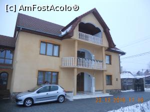 [P13] corpul în care se află livingul şi camerele triple » foto by zlatna
 - 
<span class="allrVoted glyphicon glyphicon-heart hidden" id="av829296"></span>
<a class="m-l-10 hidden" id="sv829296" onclick="voting_Foto_DelVot(,829296,7878)" role="button">șterge vot <span class="glyphicon glyphicon-remove"></span></a>
<a id="v9829296" class=" c-red"  onclick="voting_Foto_SetVot(829296)" role="button"><span class="glyphicon glyphicon-heart-empty"></span> <b>LIKE</b> = Votează poza</a> <img class="hidden"  id="f829296W9" src="/imagini/loader.gif" border="0" /><span class="AjErrMes hidden" id="e829296ErM"></span>