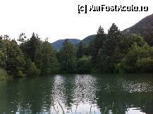 [P31] lacul din spatele manastirii, totul curat si frumos! » foto by guesswhoo*
 - 
<span class="allrVoted glyphicon glyphicon-heart hidden" id="av240084"></span>
<a class="m-l-10 hidden" id="sv240084" onclick="voting_Foto_DelVot(,240084,7879)" role="button">șterge vot <span class="glyphicon glyphicon-remove"></span></a>
<a id="v9240084" class=" c-red"  onclick="voting_Foto_SetVot(240084)" role="button"><span class="glyphicon glyphicon-heart-empty"></span> <b>LIKE</b> = Votează poza</a> <img class="hidden"  id="f240084W9" src="/imagini/loader.gif" border="0" /><span class="AjErrMes hidden" id="e240084ErM"></span>