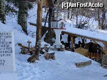 [P11] Troita cu cele 2 statuete caprioare » foto by dananecula*
 - 
<span class="allrVoted glyphicon glyphicon-heart hidden" id="av186767"></span>
<a class="m-l-10 hidden" id="sv186767" onclick="voting_Foto_DelVot(,186767,7879)" role="button">șterge vot <span class="glyphicon glyphicon-remove"></span></a>
<a id="v9186767" class=" c-red"  onclick="voting_Foto_SetVot(186767)" role="button"><span class="glyphicon glyphicon-heart-empty"></span> <b>LIKE</b> = Votează poza</a> <img class="hidden"  id="f186767W9" src="/imagini/loader.gif" border="0" /><span class="AjErrMes hidden" id="e186767ErM"></span>