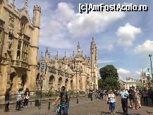 [P01] Colegiile din Cambridge - Cambridgeshire - King's College vazut dinspre intrarea principala » foto by irma_ro*
 - 
<span class="allrVoted glyphicon glyphicon-heart hidden" id="av165499"></span>
<a class="m-l-10 hidden" id="sv165499" onclick="voting_Foto_DelVot(,165499,7883)" role="button">șterge vot <span class="glyphicon glyphicon-remove"></span></a>
<a id="v9165499" class=" c-red"  onclick="voting_Foto_SetVot(165499)" role="button"><span class="glyphicon glyphicon-heart-empty"></span> <b>LIKE</b> = Votează poza</a> <img class="hidden"  id="f165499W9" src="/imagini/loader.gif" border="0" /><span class="AjErrMes hidden" id="e165499ErM"></span>