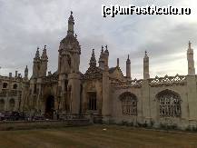 [P19] Colegiile din Cambridge - Cambridgeshire - King's college - vedere de la intrarea principala » foto by irma_ro*
 - 
<span class="allrVoted glyphicon glyphicon-heart hidden" id="av165517"></span>
<a class="m-l-10 hidden" id="sv165517" onclick="voting_Foto_DelVot(,165517,7883)" role="button">șterge vot <span class="glyphicon glyphicon-remove"></span></a>
<a id="v9165517" class=" c-red"  onclick="voting_Foto_SetVot(165517)" role="button"><span class="glyphicon glyphicon-heart-empty"></span> <b>LIKE</b> = Votează poza</a> <img class="hidden"  id="f165517W9" src="/imagini/loader.gif" border="0" /><span class="AjErrMes hidden" id="e165517ErM"></span>