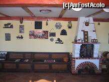 [P17] Decor salon restaurant, acordeonul e doar decor. » foto by sforicel
 - 
<span class="allrVoted glyphicon glyphicon-heart hidden" id="av181238"></span>
<a class="m-l-10 hidden" id="sv181238" onclick="voting_Foto_DelVot(,181238,7886)" role="button">șterge vot <span class="glyphicon glyphicon-remove"></span></a>
<a id="v9181238" class=" c-red"  onclick="voting_Foto_SetVot(181238)" role="button"><span class="glyphicon glyphicon-heart-empty"></span> <b>LIKE</b> = Votează poza</a> <img class="hidden"  id="f181238W9" src="/imagini/loader.gif" border="0" /><span class="AjErrMes hidden" id="e181238ErM"></span>
