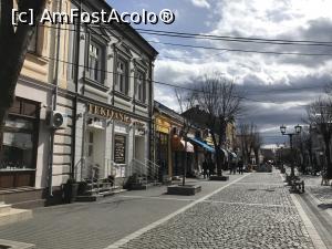 [P17] Hai hui prin Kladovo - restaurantul Tekijanka Plus » foto by nicole33
 - 
<span class="allrVoted glyphicon glyphicon-heart hidden" id="av1130899"></span>
<a class="m-l-10 hidden" id="sv1130899" onclick="voting_Foto_DelVot(,1130899,7892)" role="button">șterge vot <span class="glyphicon glyphicon-remove"></span></a>
<a id="v91130899" class=" c-red"  onclick="voting_Foto_SetVot(1130899)" role="button"><span class="glyphicon glyphicon-heart-empty"></span> <b>LIKE</b> = Votează poza</a> <img class="hidden"  id="f1130899W9" src="/imagini/loader.gif" border="0" /><span class="AjErrMes hidden" id="e1130899ErM"></span>