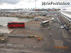 [P04] Tallinn - Maşinile aliniate pentru îmbarcare.  » foto by iulianic
 - 
<span class="allrVoted glyphicon glyphicon-heart hidden" id="av487430"></span>
<a class="m-l-10 hidden" id="sv487430" onclick="voting_Foto_DelVot(,487430,7893)" role="button">șterge vot <span class="glyphicon glyphicon-remove"></span></a>
<a id="v9487430" class=" c-red"  onclick="voting_Foto_SetVot(487430)" role="button"><span class="glyphicon glyphicon-heart-empty"></span> <b>LIKE</b> = Votează poza</a> <img class="hidden"  id="f487430W9" src="/imagini/loader.gif" border="0" /><span class="AjErrMes hidden" id="e487430ErM"></span>