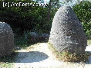 [P10] Muzeul Trovanților - Costești. Pietre uriașe, cu forme ciudate. » foto by iulianic
 - 
<span class="allrVoted glyphicon glyphicon-heart hidden" id="av1255332"></span>
<a class="m-l-10 hidden" id="sv1255332" onclick="voting_Foto_DelVot(,1255332,7908)" role="button">șterge vot <span class="glyphicon glyphicon-remove"></span></a>
<a id="v91255332" class=" c-red"  onclick="voting_Foto_SetVot(1255332)" role="button"><span class="glyphicon glyphicon-heart-empty"></span> <b>LIKE</b> = Votează poza</a> <img class="hidden"  id="f1255332W9" src="/imagini/loader.gif" border="0" /><span class="AjErrMes hidden" id="e1255332ErM"></span>