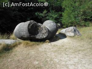 [P06] Muzeul Trovanților - Costești. Ciudate formațiuni de piatră. » foto by iulianic
 - 
<span class="allrVoted glyphicon glyphicon-heart hidden" id="av1255328"></span>
<a class="m-l-10 hidden" id="sv1255328" onclick="voting_Foto_DelVot(,1255328,7908)" role="button">șterge vot <span class="glyphicon glyphicon-remove"></span></a>
<a id="v91255328" class=" c-red"  onclick="voting_Foto_SetVot(1255328)" role="button"><span class="glyphicon glyphicon-heart-empty"></span> <b>LIKE</b> = Votează poza</a> <img class="hidden"  id="f1255328W9" src="/imagini/loader.gif" border="0" /><span class="AjErrMes hidden" id="e1255328ErM"></span>