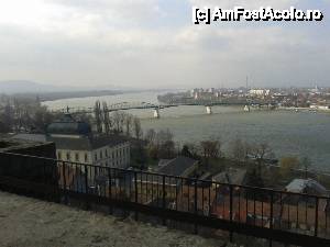 [P06] Pe cealaltă parte e Sturovo și pe asta e Esztergom.  » foto by Nicu
 - 
<span class="allrVoted glyphicon glyphicon-heart hidden" id="av409340"></span>
<a class="m-l-10 hidden" id="sv409340" onclick="voting_Foto_DelVot(,409340,7925)" role="button">șterge vot <span class="glyphicon glyphicon-remove"></span></a>
<a id="v9409340" class=" c-red"  onclick="voting_Foto_SetVot(409340)" role="button"><span class="glyphicon glyphicon-heart-empty"></span> <b>LIKE</b> = Votează poza</a> <img class="hidden"  id="f409340W9" src="/imagini/loader.gif" border="0" /><span class="AjErrMes hidden" id="e409340ErM"></span>