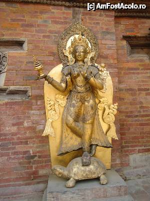 [P12] statuie aurita » foto by buterfly*
 - 
<span class="allrVoted glyphicon glyphicon-heart hidden" id="av508513"></span>
<a class="m-l-10 hidden" id="sv508513" onclick="voting_Foto_DelVot(,508513,7929)" role="button">șterge vot <span class="glyphicon glyphicon-remove"></span></a>
<a id="v9508513" class=" c-red"  onclick="voting_Foto_SetVot(508513)" role="button"><span class="glyphicon glyphicon-heart-empty"></span> <b>LIKE</b> = Votează poza</a> <img class="hidden"  id="f508513W9" src="/imagini/loader.gif" border="0" /><span class="AjErrMes hidden" id="e508513ErM"></span>