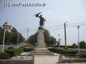 [P26] Monumentul Eroilor din Techirghiol a fost inaugurat în anul 1931.  » foto by Floryn81
 - 
<span class="allrVoted glyphicon glyphicon-heart hidden" id="av770705"></span>
<a class="m-l-10 hidden" id="sv770705" onclick="voting_Foto_DelVot(,770705,7935)" role="button">șterge vot <span class="glyphicon glyphicon-remove"></span></a>
<a id="v9770705" class=" c-red"  onclick="voting_Foto_SetVot(770705)" role="button"><span class="glyphicon glyphicon-heart-empty"></span> <b>LIKE</b> = Votează poza</a> <img class="hidden"  id="f770705W9" src="/imagini/loader.gif" border="0" /><span class="AjErrMes hidden" id="e770705ErM"></span>