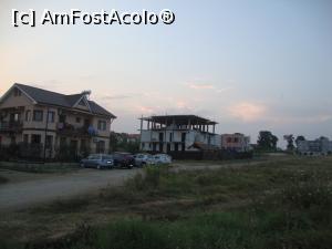 [P57] Zona în care ne-am cazat noi; ar arăta mult mai bine dacă s-ar asfalta.  » foto by Floryn81
 - 
<span class="allrVoted glyphicon glyphicon-heart hidden" id="av770741"></span>
<a class="m-l-10 hidden" id="sv770741" onclick="voting_Foto_DelVot(,770741,7935)" role="button">șterge vot <span class="glyphicon glyphicon-remove"></span></a>
<a id="v9770741" class=" c-red"  onclick="voting_Foto_SetVot(770741)" role="button"><span class="glyphicon glyphicon-heart-empty"></span> <b>LIKE</b> = Votează poza</a> <img class="hidden"  id="f770741W9" src="/imagini/loader.gif" border="0" /><span class="AjErrMes hidden" id="e770741ErM"></span>