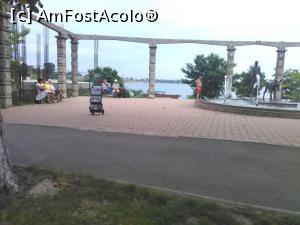 [P21] Techirghiol - grupul statuar înfățișându-l pe Tekir cu măgărușul său » foto by Carmen Ion
 - 
<span class="allrVoted glyphicon glyphicon-heart hidden" id="av1002781"></span>
<a class="m-l-10 hidden" id="sv1002781" onclick="voting_Foto_DelVot(,1002781,7935)" role="button">șterge vot <span class="glyphicon glyphicon-remove"></span></a>
<a id="v91002781" class=" c-red"  onclick="voting_Foto_SetVot(1002781)" role="button"><span class="glyphicon glyphicon-heart-empty"></span> <b>LIKE</b> = Votează poza</a> <img class="hidden"  id="f1002781W9" src="/imagini/loader.gif" border="0" /><span class="AjErrMes hidden" id="e1002781ErM"></span>