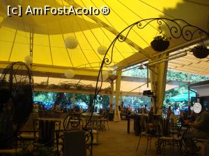 [P06] Terasa exterioară a restaurantului Milenium văzută de la masa unde am mâncat noi.  » foto by Floryn81
 - 
<span class="allrVoted glyphicon glyphicon-heart hidden" id="av780805"></span>
<a class="m-l-10 hidden" id="sv780805" onclick="voting_Foto_DelVot(,780805,7936)" role="button">șterge vot <span class="glyphicon glyphicon-remove"></span></a>
<a id="v9780805" class=" c-red"  onclick="voting_Foto_SetVot(780805)" role="button"><span class="glyphicon glyphicon-heart-empty"></span> <b>LIKE</b> = Votează poza</a> <img class="hidden"  id="f780805W9" src="/imagini/loader.gif" border="0" /><span class="AjErrMes hidden" id="e780805ErM"></span>