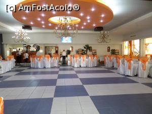 [P07] Sala hanului, era amenajată pentru o nuntă.  » foto by Safta Radu
 - 
<span class="allrVoted glyphicon glyphicon-heart hidden" id="av784098"></span>
<a class="m-l-10 hidden" id="sv784098" onclick="voting_Foto_DelVot(,784098,7936)" role="button">șterge vot <span class="glyphicon glyphicon-remove"></span></a>
<a id="v9784098" class=" c-red"  onclick="voting_Foto_SetVot(784098)" role="button"><span class="glyphicon glyphicon-heart-empty"></span> <b>LIKE</b> = Votează poza</a> <img class="hidden"  id="f784098W9" src="/imagini/loader.gif" border="0" /><span class="AjErrMes hidden" id="e784098ErM"></span>