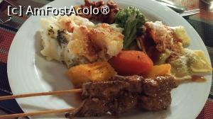 [P103] <strong>Meeru Island Resort & Spa, restaurant</strong> » foto by elenaadina
 - 
<span class="allrVoted glyphicon glyphicon-heart hidden" id="av1421187"></span>
<a class="m-l-10 hidden" id="sv1421187" onclick="voting_Foto_DelVot(,1421187,7942)" role="button">șterge vot <span class="glyphicon glyphicon-remove"></span></a>
<a id="v91421187" class=" c-red"  onclick="voting_Foto_SetVot(1421187)" role="button"><span class="glyphicon glyphicon-heart-empty"></span> <b>LIKE</b> = Votează poza</a> <img class="hidden"  id="f1421187W9" src="/imagini/loader.gif" border="0" /><span class="AjErrMes hidden" id="e1421187ErM"></span>
