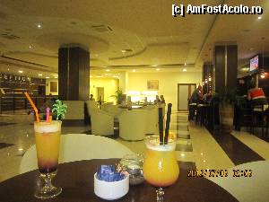 [P09] Lobby bar - mai mult gol » foto by Klaudyia
 - 
<span class="allrVoted glyphicon glyphicon-heart hidden" id="av346985"></span>
<a class="m-l-10 hidden" id="sv346985" onclick="voting_Foto_DelVot(,346985,7962)" role="button">șterge vot <span class="glyphicon glyphicon-remove"></span></a>
<a id="v9346985" class=" c-red"  onclick="voting_Foto_SetVot(346985)" role="button"><span class="glyphicon glyphicon-heart-empty"></span> <b>LIKE</b> = Votează poza</a> <img class="hidden"  id="f346985W9" src="/imagini/loader.gif" border="0" /><span class="AjErrMes hidden" id="e346985ErM"></span>