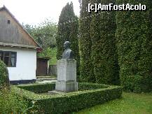 [P03] Casa Memoriala Liviu Rebreanu - bustul lui Liviu Rebreanu » foto by biancuta
 - 
<span class="allrVoted glyphicon glyphicon-heart hidden" id="av160610"></span>
<a class="m-l-10 hidden" id="sv160610" onclick="voting_Foto_DelVot(,160610,7971)" role="button">șterge vot <span class="glyphicon glyphicon-remove"></span></a>
<a id="v9160610" class=" c-red"  onclick="voting_Foto_SetVot(160610)" role="button"><span class="glyphicon glyphicon-heart-empty"></span> <b>LIKE</b> = Votează poza</a> <img class="hidden"  id="f160610W9" src="/imagini/loader.gif" border="0" /><span class="AjErrMes hidden" id="e160610ErM"></span>