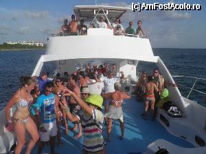 [P86] last party » foto by barbu minel
 - 
<span class="allrVoted glyphicon glyphicon-heart hidden" id="av339711"></span>
<a class="m-l-10 hidden" id="sv339711" onclick="voting_Foto_DelVot(,339711,7983)" role="button">șterge vot <span class="glyphicon glyphicon-remove"></span></a>
<a id="v9339711" class=" c-red"  onclick="voting_Foto_SetVot(339711)" role="button"><span class="glyphicon glyphicon-heart-empty"></span> <b>LIKE</b> = Votează poza</a> <img class="hidden"  id="f339711W9" src="/imagini/loader.gif" border="0" /><span class="AjErrMes hidden" id="e339711ErM"></span>