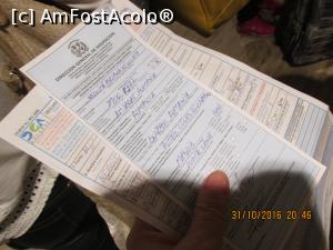 [P15] cam astea sint hirtiile de completat. un formular a fost primit in avion, iar cel albastru, de deasupra, in aeroport. luati pixuri cu voi » foto by adri-nico
 - 
<span class="allrVoted glyphicon glyphicon-heart hidden" id="av810019"></span>
<a class="m-l-10 hidden" id="sv810019" onclick="voting_Foto_DelVot(,810019,7983)" role="button">șterge vot <span class="glyphicon glyphicon-remove"></span></a>
<a id="v9810019" class=" c-red"  onclick="voting_Foto_SetVot(810019)" role="button"><span class="glyphicon glyphicon-heart-empty"></span> <b>LIKE</b> = Votează poza</a> <img class="hidden"  id="f810019W9" src="/imagini/loader.gif" border="0" /><span class="AjErrMes hidden" id="e810019ErM"></span>
