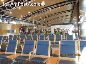 [P04] sala de asteptare in fata portii de imbarcare » foto by adri-nico
 - 
<span class="allrVoted glyphicon glyphicon-heart hidden" id="av810008"></span>
<a class="m-l-10 hidden" id="sv810008" onclick="voting_Foto_DelVot(,810008,7983)" role="button">șterge vot <span class="glyphicon glyphicon-remove"></span></a>
<a id="v9810008" class=" c-red"  onclick="voting_Foto_SetVot(810008)" role="button"><span class="glyphicon glyphicon-heart-empty"></span> <b>LIKE</b> = Votează poza</a> <img class="hidden"  id="f810008W9" src="/imagini/loader.gif" border="0" /><span class="AjErrMes hidden" id="e810008ErM"></span>