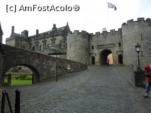 [P11] Stirling Castle, între Edinburgh și Glasgow, la aprox 30 de km de unul sau altul.  » foto by Aurici
 - 
<span class="allrVoted glyphicon glyphicon-heart hidden" id="av938831"></span>
<a class="m-l-10 hidden" id="sv938831" onclick="voting_Foto_DelVot(,938831,7991)" role="button">șterge vot <span class="glyphicon glyphicon-remove"></span></a>
<a id="v9938831" class=" c-red"  onclick="voting_Foto_SetVot(938831)" role="button"><span class="glyphicon glyphicon-heart-empty"></span> <b>LIKE</b> = Votează poza</a> <img class="hidden"  id="f938831W9" src="/imagini/loader.gif" border="0" /><span class="AjErrMes hidden" id="e938831ErM"></span>