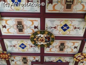 [P18] Stirling Castle - tavan cu unicorni, simbolul scoțian.  » foto by Aurici
 - 
<span class="allrVoted glyphicon glyphicon-heart hidden" id="av938838"></span>
<a class="m-l-10 hidden" id="sv938838" onclick="voting_Foto_DelVot(,938838,7991)" role="button">șterge vot <span class="glyphicon glyphicon-remove"></span></a>
<a id="v9938838" class=" c-red"  onclick="voting_Foto_SetVot(938838)" role="button"><span class="glyphicon glyphicon-heart-empty"></span> <b>LIKE</b> = Votează poza</a> <img class="hidden"  id="f938838W9" src="/imagini/loader.gif" border="0" /><span class="AjErrMes hidden" id="e938838ErM"></span>