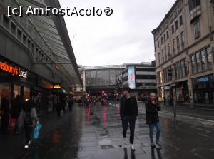 [P51] Din nou în zona Gării din Glasgow.  » foto by Aurici
 - 
<span class="allrVoted glyphicon glyphicon-heart hidden" id="av938871"></span>
<a class="m-l-10 hidden" id="sv938871" onclick="voting_Foto_DelVot(,938871,7991)" role="button">șterge vot <span class="glyphicon glyphicon-remove"></span></a>
<a id="v9938871" class=" c-red"  onclick="voting_Foto_SetVot(938871)" role="button"><span class="glyphicon glyphicon-heart-empty"></span> <b>LIKE</b> = Votează poza</a> <img class="hidden"  id="f938871W9" src="/imagini/loader.gif" border="0" /><span class="AjErrMes hidden" id="e938871ErM"></span>