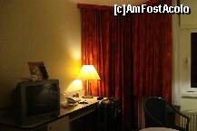 [P16] Un colt linistit si frumos decorat din camera noastra la hotelul Ramada, Koln » foto by ileanaxperta*
 - 
<span class="allrVoted glyphicon glyphicon-heart hidden" id="av162745"></span>
<a class="m-l-10 hidden" id="sv162745" onclick="voting_Foto_DelVot(,162745,7998)" role="button">șterge vot <span class="glyphicon glyphicon-remove"></span></a>
<a id="v9162745" class=" c-red"  onclick="voting_Foto_SetVot(162745)" role="button"><span class="glyphicon glyphicon-heart-empty"></span> <b>LIKE</b> = Votează poza</a> <img class="hidden"  id="f162745W9" src="/imagini/loader.gif" border="0" /><span class="AjErrMes hidden" id="e162745ErM"></span>