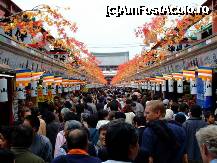 [P13] Nakamise Shopping Street în Asakusa » foto by badge®
 - 
<span class="allrVoted glyphicon glyphicon-heart hidden" id="av172847"></span>
<a class="m-l-10 hidden" id="sv172847" onclick="voting_Foto_DelVot(,172847,7999)" role="button">șterge vot <span class="glyphicon glyphicon-remove"></span></a>
<a id="v9172847" class=" c-red"  onclick="voting_Foto_SetVot(172847)" role="button"><span class="glyphicon glyphicon-heart-empty"></span> <b>LIKE</b> = Votează poza</a> <img class="hidden"  id="f172847W9" src="/imagini/loader.gif" border="0" /><span class="AjErrMes hidden" id="e172847ErM"></span>