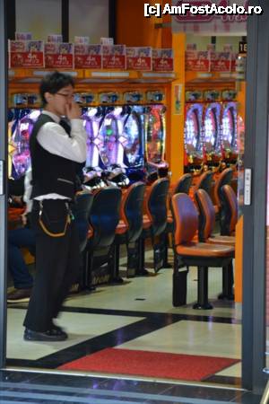 [P49] ... un pachinko in interior.  » foto by TraianS
 - 
<span class="allrVoted glyphicon glyphicon-heart hidden" id="av482649"></span>
<a class="m-l-10 hidden" id="sv482649" onclick="voting_Foto_DelVot(,482649,7999)" role="button">șterge vot <span class="glyphicon glyphicon-remove"></span></a>
<a id="v9482649" class=" c-red"  onclick="voting_Foto_SetVot(482649)" role="button"><span class="glyphicon glyphicon-heart-empty"></span> <b>LIKE</b> = Votează poza</a> <img class="hidden"  id="f482649W9" src="/imagini/loader.gif" border="0" /><span class="AjErrMes hidden" id="e482649ErM"></span>