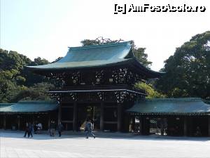 [P61] Sanctuarul Meiji - poarta.  » foto by TraianS
 - 
<span class="allrVoted glyphicon glyphicon-heart hidden" id="av482661"></span>
<a class="m-l-10 hidden" id="sv482661" onclick="voting_Foto_DelVot(,482661,7999)" role="button">șterge vot <span class="glyphicon glyphicon-remove"></span></a>
<a id="v9482661" class=" c-red"  onclick="voting_Foto_SetVot(482661)" role="button"><span class="glyphicon glyphicon-heart-empty"></span> <b>LIKE</b> = Votează poza</a> <img class="hidden"  id="f482661W9" src="/imagini/loader.gif" border="0" /><span class="AjErrMes hidden" id="e482661ErM"></span>