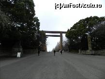 [P26] Poarta Torii de otel, de la intrarea la Yasukuni Jinja.  » foto by TraianS
 - 
<span class="allrVoted glyphicon glyphicon-heart hidden" id="av493458"></span>
<a class="m-l-10 hidden" id="sv493458" onclick="voting_Foto_DelVot(,493458,7999)" role="button">șterge vot <span class="glyphicon glyphicon-remove"></span></a>
<a id="v9493458" class=" c-red"  onclick="voting_Foto_SetVot(493458)" role="button"><span class="glyphicon glyphicon-heart-empty"></span> <b>LIKE</b> = Votează poza</a> <img class="hidden"  id="f493458W9" src="/imagini/loader.gif" border="0" /><span class="AjErrMes hidden" id="e493458ErM"></span>