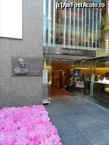 [P62] Mikimoto-san si perlele. Ginza.  » foto by TraianS
 - 
<span class="allrVoted glyphicon glyphicon-heart hidden" id="av493494"></span>
<a class="m-l-10 hidden" id="sv493494" onclick="voting_Foto_DelVot(,493494,7999)" role="button">șterge vot <span class="glyphicon glyphicon-remove"></span></a>
<a id="v9493494" class=" c-red"  onclick="voting_Foto_SetVot(493494)" role="button"><span class="glyphicon glyphicon-heart-empty"></span> <b>LIKE</b> = Votează poza</a> <img class="hidden"  id="f493494W9" src="/imagini/loader.gif" border="0" /><span class="AjErrMes hidden" id="e493494ErM"></span>